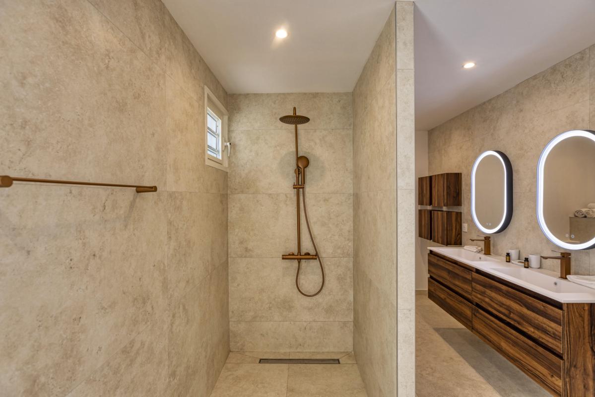 13_VillaGreystone_Location villa Terres Basses Saint Martin 